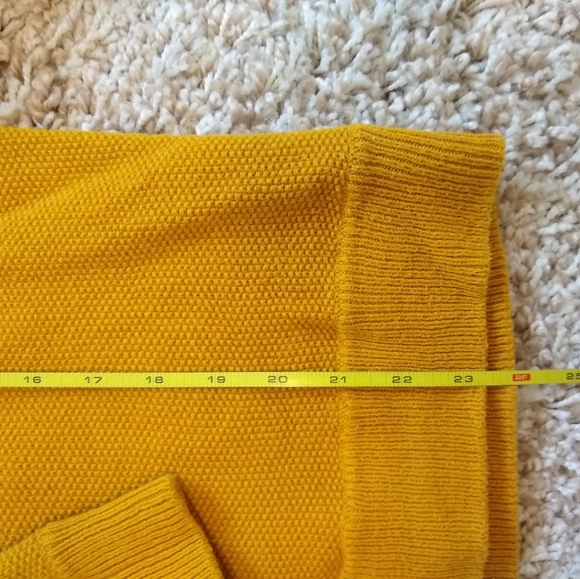 SOLD H&M Cotton Sweater - Picture 7 of 7